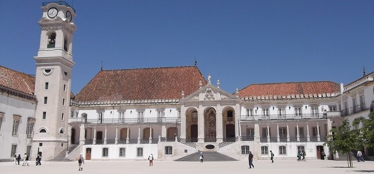 Descubra como você pode usar a nota do ENEM para entrar em uma Universidade de Portugal
