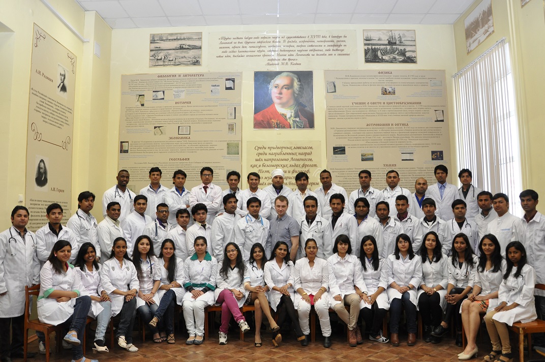 Una clase de graduación en Northern State Medical University