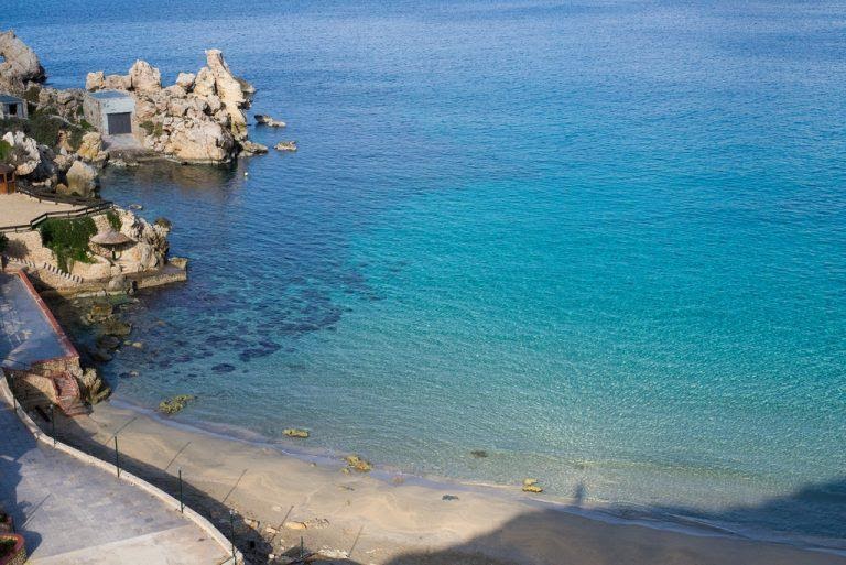 Paradise Bay, pequena praia em Malta