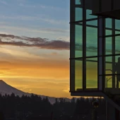 Elige a Tacoma para una experiencia universitaria asequible en EE. UU.