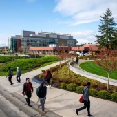 Trường cao đẳng cộng đồng Tacoma: Con đường nhanh nhất tới đại học Mỹ  