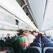 Vai viajar de avião na pandemia? Veja 10 dicas sobre higiene e saúde à bordo